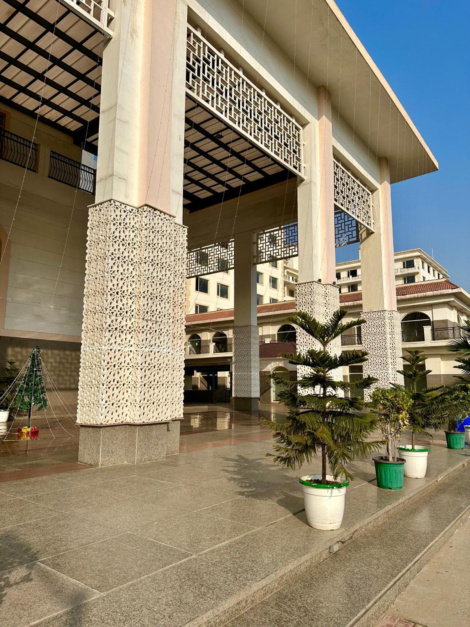 Flamingo Hotel Sector 67 I Studio Rooms I Gurgaon Extérieur photo